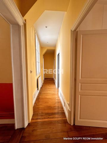 Orléans (45000) ORLEANS (45) – Centre / Cathédrale – Foncier sur 3 niveaux 360 m² /sol - Investisseurs