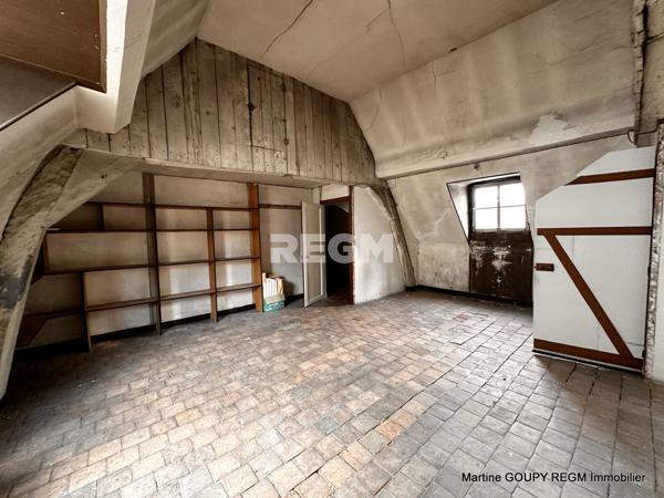 Orléans (45000) ORLEANS (45) – Centre / Cathédrale – Foncier sur 3 niveaux 360 m² /sol - Investisseurs