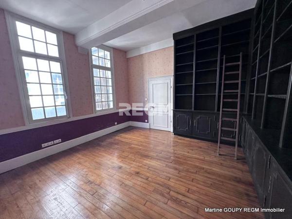 Orléans (45000) ORLEANS (45) – Centre / Cathédrale – Foncier sur 3 niveaux 360 m² /sol - Investisseurs