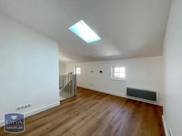 Appartement à louer 3 pièces 64.1m² Narbonne (11100)