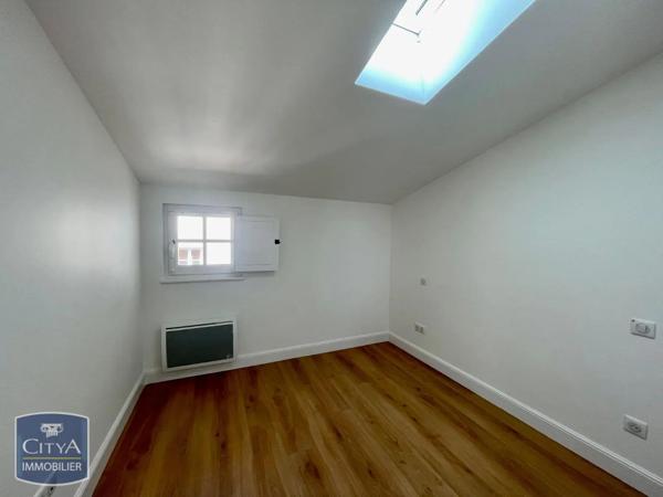 Appartement à louer 3 pièces 64.1m² Narbonne (11100)
