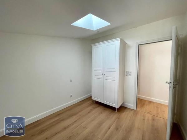 Appartement à louer 3 pièces 64.1m² Narbonne (11100)