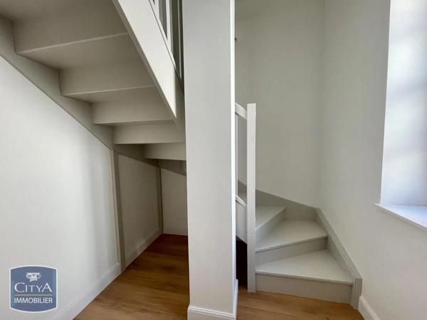 Appartement à louer 3 pièces 64.1m² Narbonne (11100)