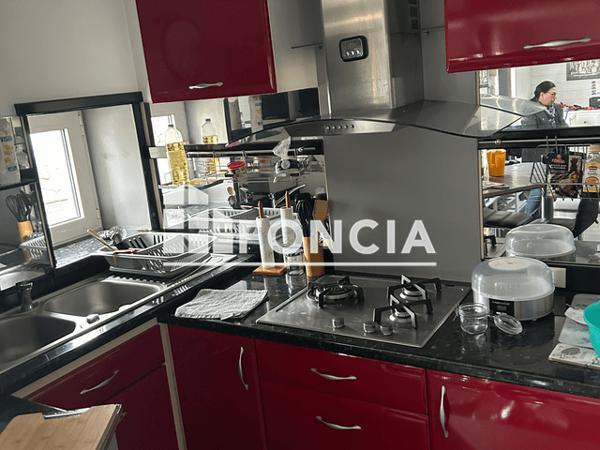 Location Studio meublé 31.3 m² - 5 rue de Strasbourg Sedan 08200