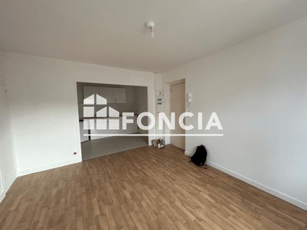 Location Studio 31 m² - 38 RUE DE MALZEVILLE Nancy 54000