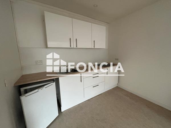 Location Studio 31 m² - 38 RUE DE MALZEVILLE Nancy 54000