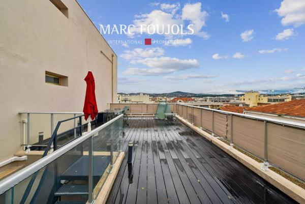 Antibes/Juan-les-Pins – Penthouse 4 pièces avec terrasse vue mer.