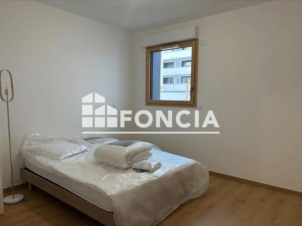 Location Appartement meublé 3 pièces 65.25 m² - 25 RUE STANISLAS DWOJAKOWKI Pont De Claix 38800