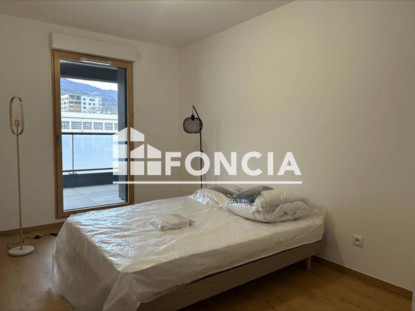Location Appartement meublé 3 pièces 65.25 m² - 25 RUE STANISLAS DWOJAKOWKI Pont De Claix 38800