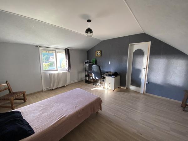 Maison trois chambres proche centre ville Breteuil