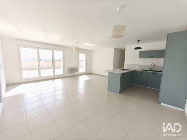 Location appartement 3 pièces 81 m² L'Huisserie