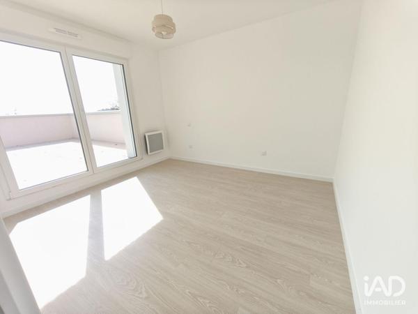 Location appartement 3 pièces 81 m² L'Huisserie