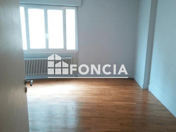 Location Appartement 5 pièces 112.3 m² - 1 RUE CHARLES TESTOUD Grenoble 38000