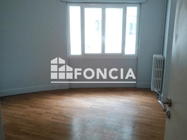 Location Appartement 5 pièces 112.3 m² - 1 RUE CHARLES TESTOUD Grenoble 38000