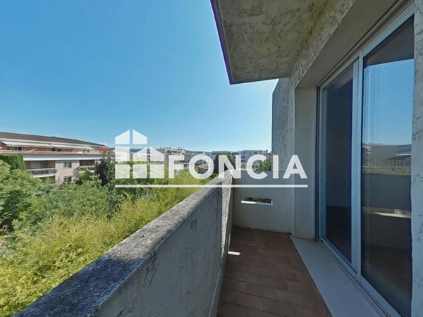 Location Appartement 3 pièces 75.39 m² - 74 ALLEE DES ARTS GRAPHIQUES St Laurent Du Var 06700