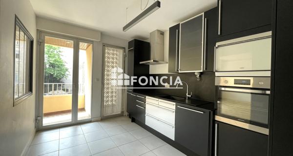 Location Appartement 4 pièces 93.85 m² - Lyon 69002
