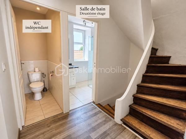 *** EXCLUSIVITE - MAISON DE VILLAGE - 2 CHAMBRES - COUR ***

Située dans un village avec toutes les commodités, au cœur d’un quartier calme, venez découvrir cette charmante maison de village sur 4 niveaux, lumineuse et traversante.

Au rez-de-chaussée, vous trouverez une pièce d'environ 24m² avec cheminée, un WC, un petit cellier ainsi qu’un accès à une petite cour disposant d’une source.

Au premier étage, la maison offre une pièce de vie conviviale avec coin cuisine d'environ 25m²

Au niveau supérieur, un hall d'environ 2.80m² qui dessert une chambre d'environ 13.60m², une salle d’eau d'environ 3.10m² ainsi qu’un WC séparé d'environ 1.20m²

Enfin, le dernier étage accueille une seconde chambre d'environ 15m²

Côté prestations :

- Façade en pierre pleine de charme
- Double vitrage
- Chauffage électrique
- Toiture révisée
- Maison rénovée

Un bien idéal pour un premier achat, un pied-à-terre ou un investissement locatif.

À visiter sans tarder ! N'hésitez pas nous contacter.