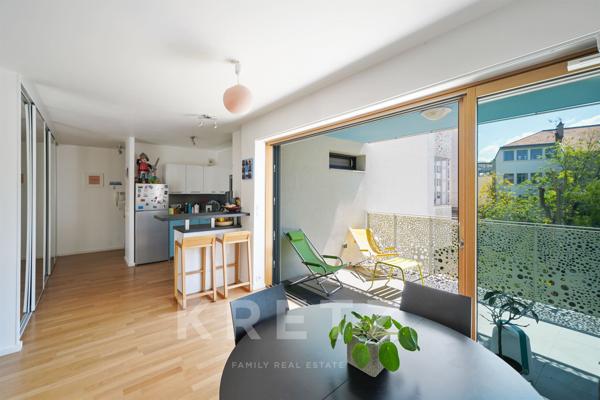 Appartement traversant au 4ème étage avec vue sur jardin arboré