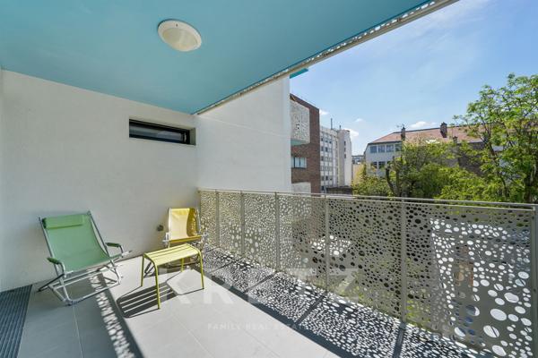Appartement traversant au 4ème étage avec vue sur jardin arboré