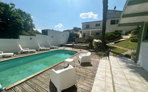 Maison à louer    5 pièces • 140 m2 Fontcouverte