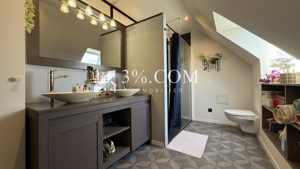 Maison
                                                                                                                                                                                                                                                                                                                        7 pièce(s)                                                                                                                                                                                                          5 chambre(s)                                                                                                                                                                                                          150  m²