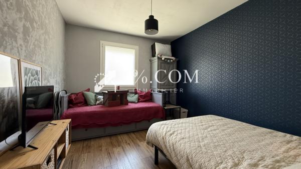 Maison
                                                                                                                                                                                                                                                                                                                        7 pièce(s)                                                                                                                                                                                                          5 chambre(s)                                                                                                                                                                                                          150  m²