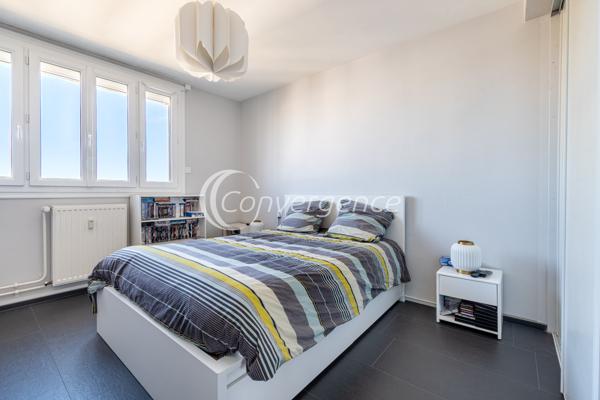 Appartement
                                                                                                                                                                                                                                                                                                                        3 pièce(s)                                                                                                                                                                                                          2 chambre(s)                                                                                                                                                                                                          65.33  m²