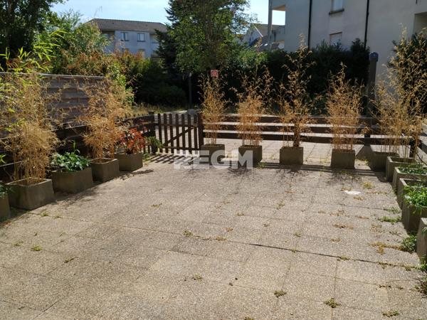 Évry-Courcouronnes (91080) SECTEUR CANAL EVRY COURCOURONNES en PLEIN CENTRE VILLE A 100M du centre commercial AGORA et à 7mn à pieds de