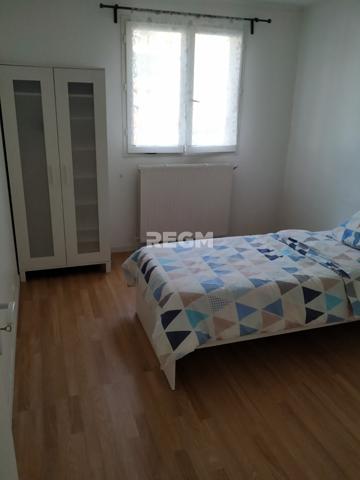 Évry-Courcouronnes (91080) SECTEUR CANAL EVRY COURCOURONNES en PLEIN CENTRE VILLE A 100M du centre commercial AGORA et à 7mn à pieds de