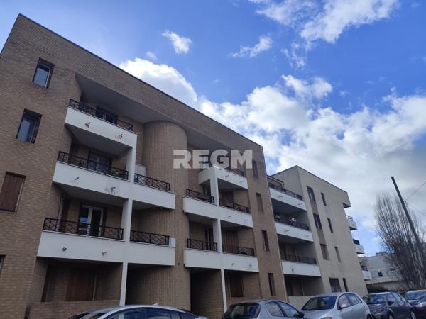 Évry-Courcouronnes (91080) SECTEUR CANAL EVRY COURCOURONNES en PLEIN CENTRE VILLE A 100M du centre commercial AGORA et à 7mn à pieds de