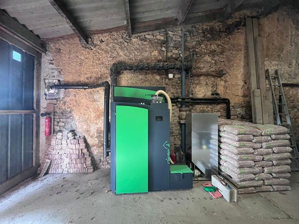 Maison - Le Genest Saint Isle - en pierres