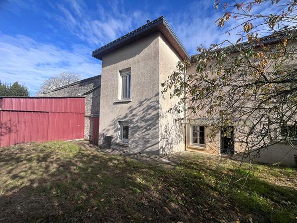 Maison - Le Genest Saint Isle - en pierres