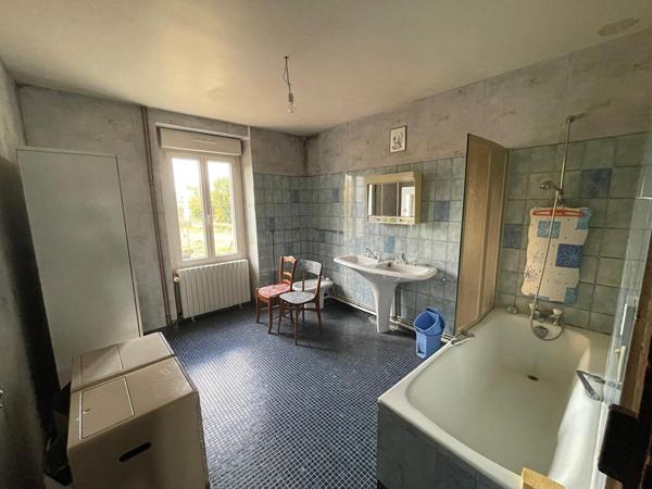 Maison - Le Genest Saint Isle - en pierres