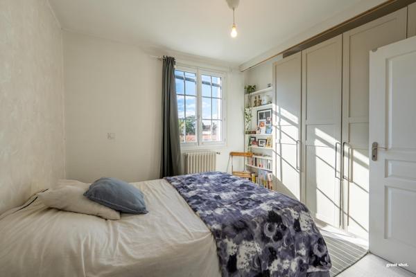 Maison entièrement rénovée, Aucamville centre – Luminosité, confort et intimité à deux pas du centre