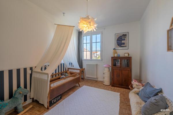 Maison entièrement rénovée, Aucamville centre – Luminosité, confort et intimité à deux pas du centre