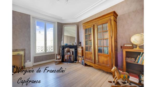 A vendre-Meulière-Centre-Ville-7 pièces-Parcelle de 500 m²-garages-Sous-sol-11 mn à pied RER E-6mn en voiture RER A