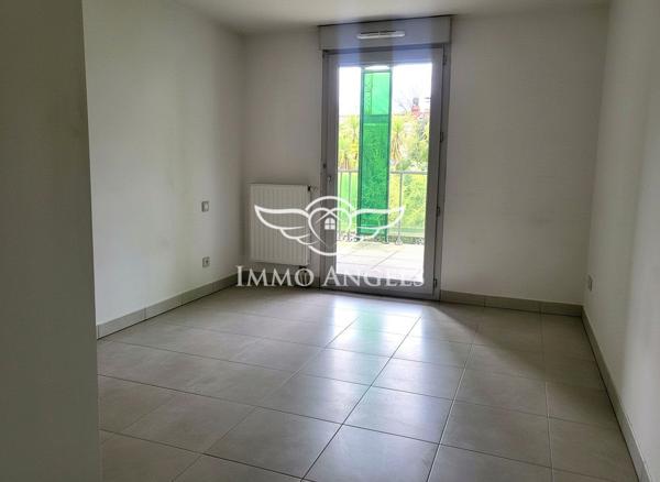 APPARTEMENT T3 AVEC GRANDE TERRASSE