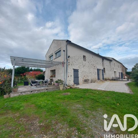 Maison à vendre 10 pièces 236 m² Trémentines