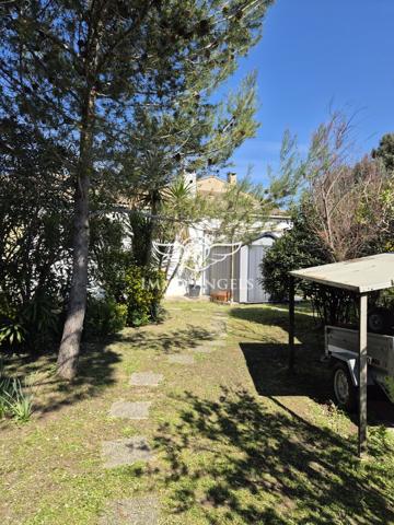 Nimes Ouest - Charmante maison 5 pièces de plain-pied, garage, jardin