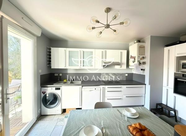 Nimes Ouest - Charmante maison 5 pièces de plain-pied, garage, jardin