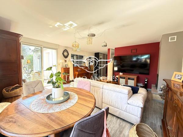 Nimes Ouest - Charmante maison 5 pièces de plain-pied, garage, jardin