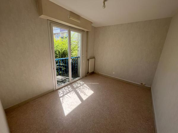 Segré – appartement avec balcon et cave