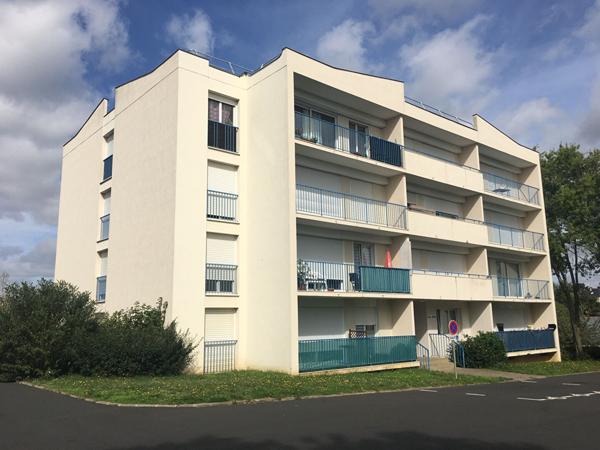 Segré – appartement avec balcon et cave