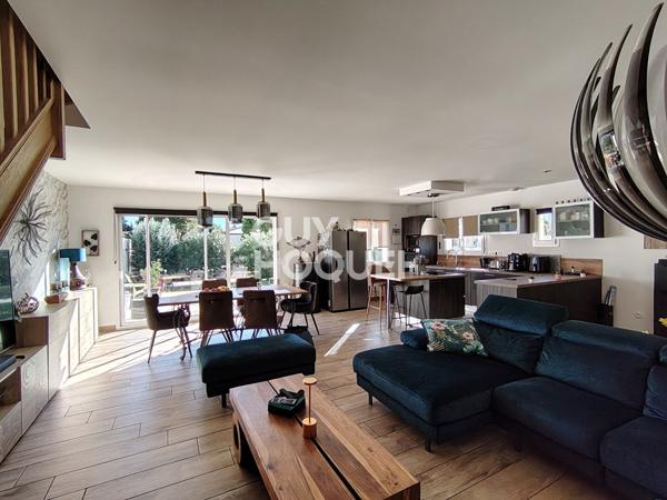 Vedène - Maison R+1 de 115 m² - 4 chambres - Jardin - Stationnement