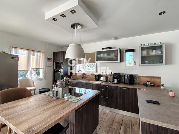 Vedène - Maison R+1 de 115 m² - 4 chambres - Jardin - Stationnement