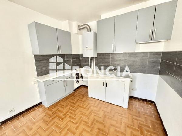 Location Studio 37 m² - Tournon Sur Rhone 07300