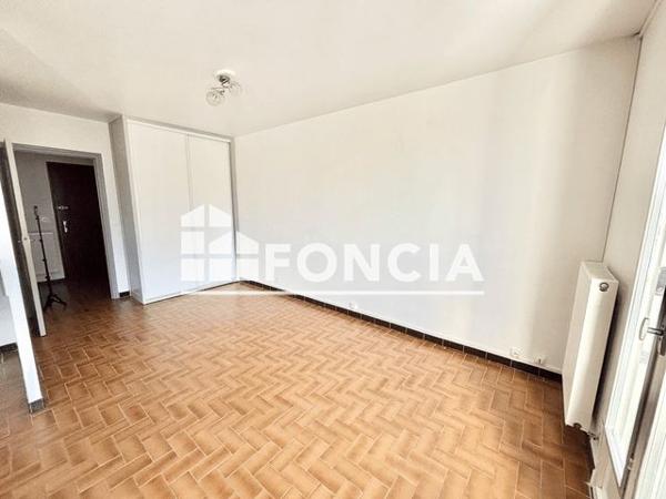 Location Studio 37 m² - Tournon Sur Rhone 07300