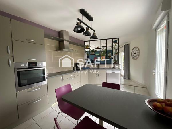 Maison traditionnelle de 2004 – Tout confort – Quartier résidentiel recherché