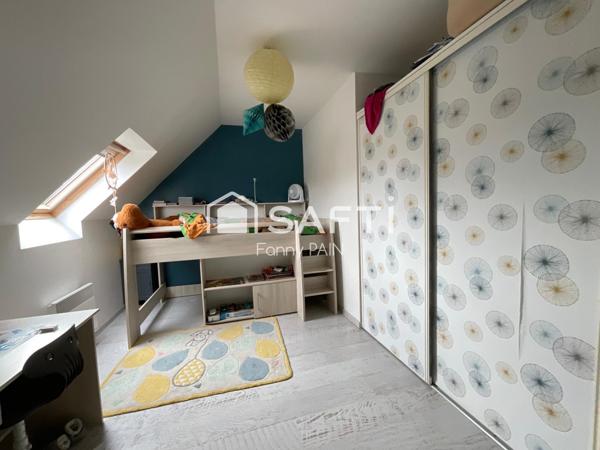 Maison traditionnelle de 2004 – Tout confort – Quartier résidentiel recherché