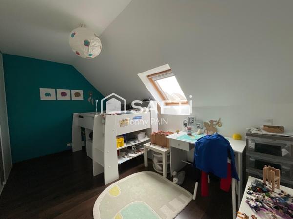 Maison traditionnelle de 2004 – Tout confort – Quartier résidentiel recherché